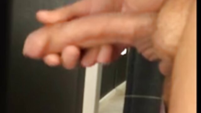 XXX sin registro  Ama de casa primera vez juega con su grueso videos argentina xxx pelo de coño